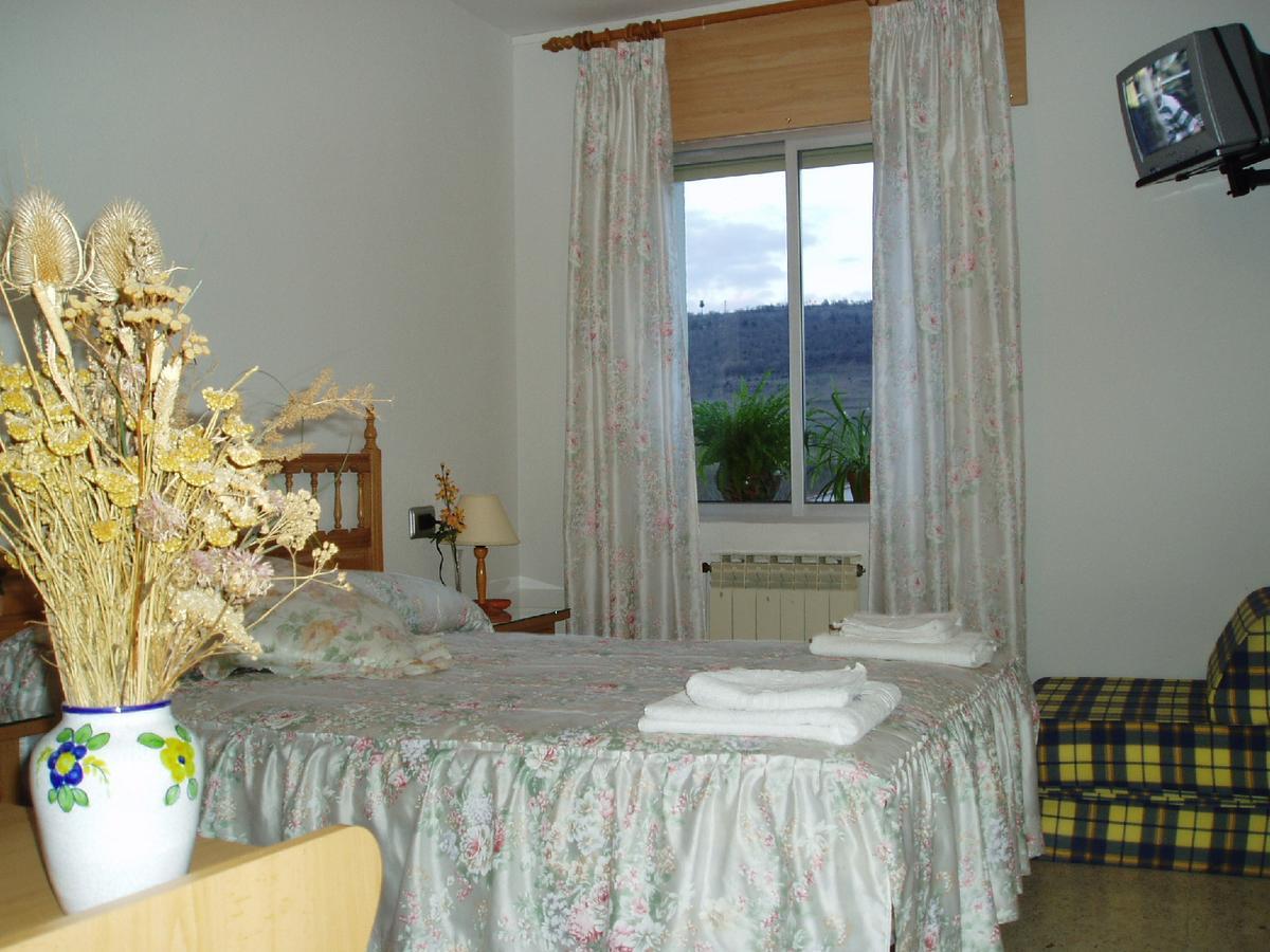Apartamentos Jucar - Hotel Rural Tragacete Exterior photo